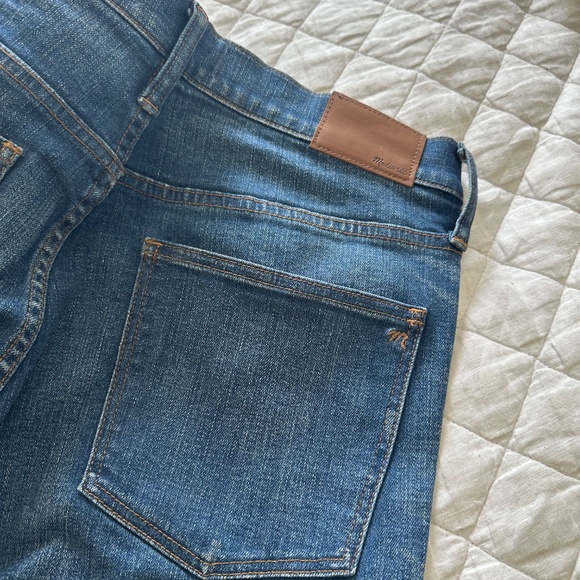 Madewell 9" High Rise Skinny Jeans Rip & Repair - Picture 4 of 5